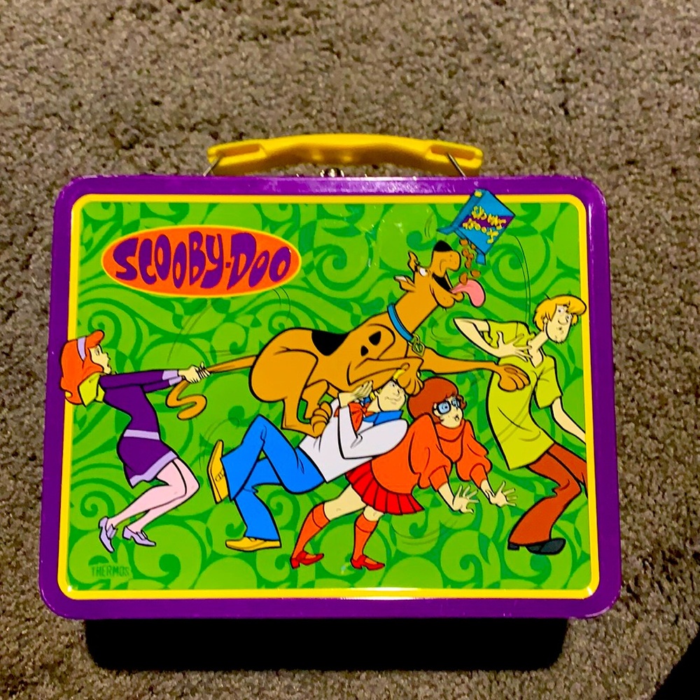1999 used metal scooby doo lunch box with thermos